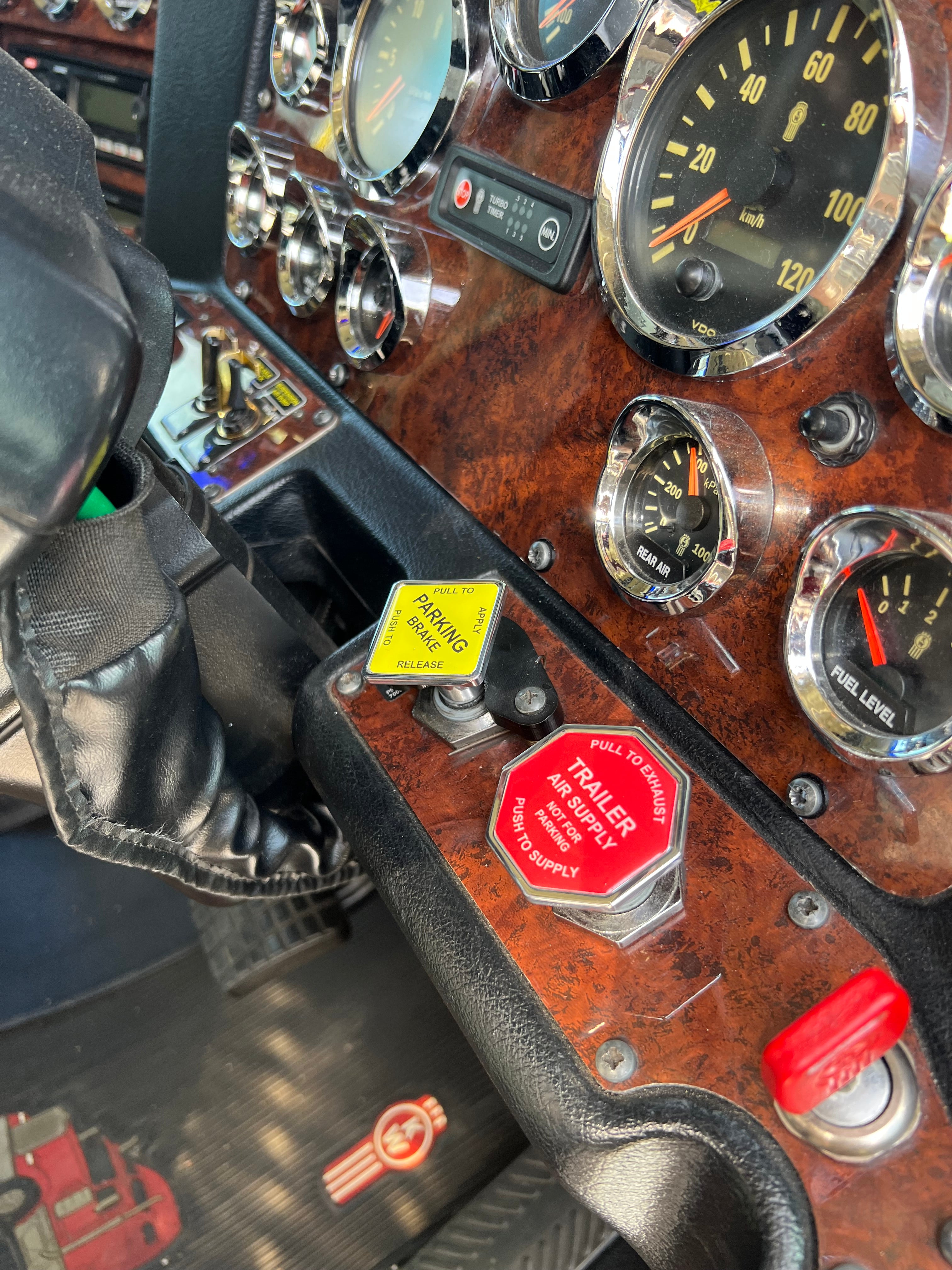 Truck ( Yellow. ) / Trailer ( Red. ) Brake Release Knob Set x2.  ( Roll Pin Style. )